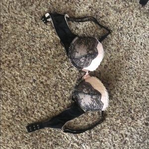 Victoria’s Secret 32c angels lace pink black bra
